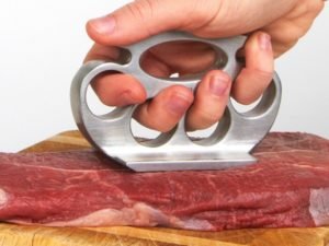 Read more about the article Knuckle Pounder Meat Tenderizer