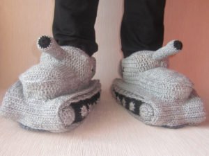 Read more about the article Crochet Tank Slippers