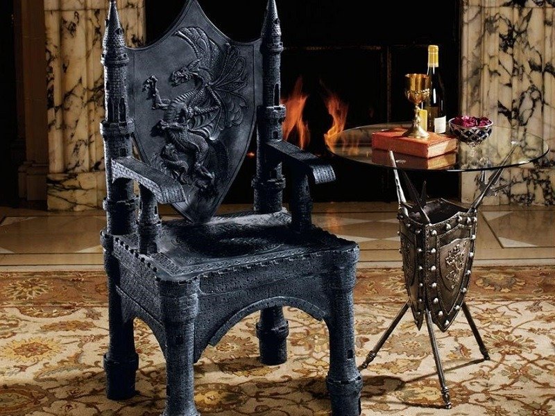 Read more about the article The Dragon of Upminster Castle Throne Chair