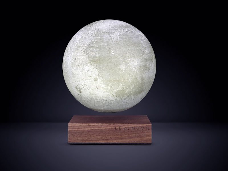 Read more about the article Levitating Moon Lamp