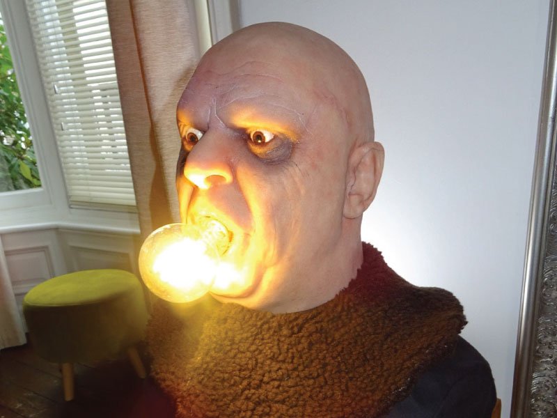 Read more about the article Uncle Fester Lamp